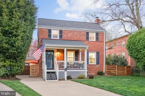 5861 15th Rd N, Arlington, VA 22205