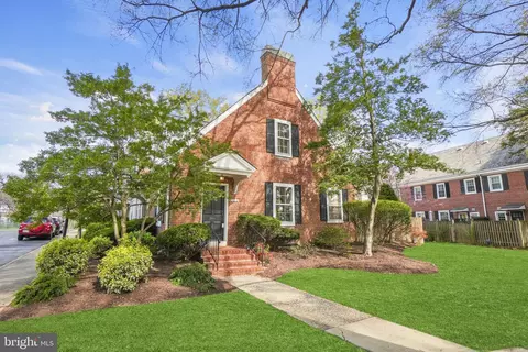 3610 S Taylor St, Arlington, VA 22206