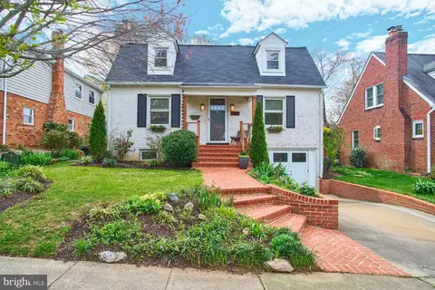 6008 20th St N, Arlington, VA 22205