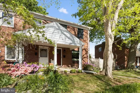 Exterior - 803 S Orme St, Arlington, VA 22204 photo 3 of 11