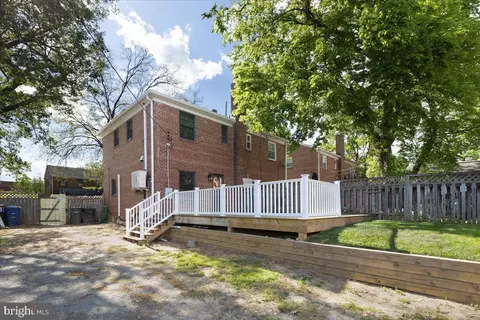 Exterior - 803 S Orme St, Arlington, VA 22204 photo 9 of 11