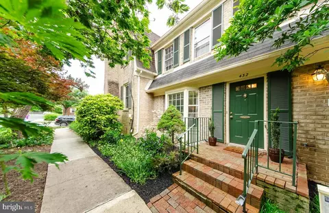432 N Park Dr, Arlington, VA 22203