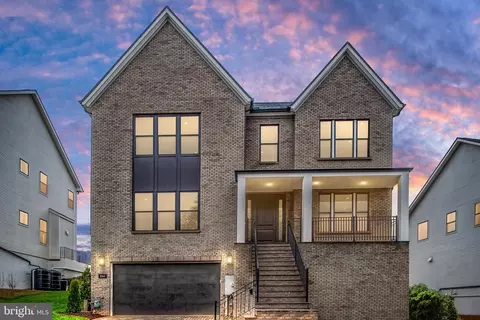 864 N Madison St, Arlington, VA 22205