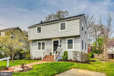5509 5th St S, Arlington, VA 22204