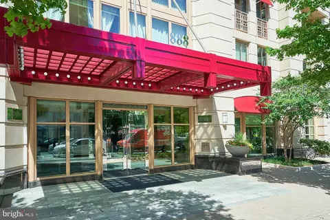 888 N Quincy St #2011, Arlington, VA 22203