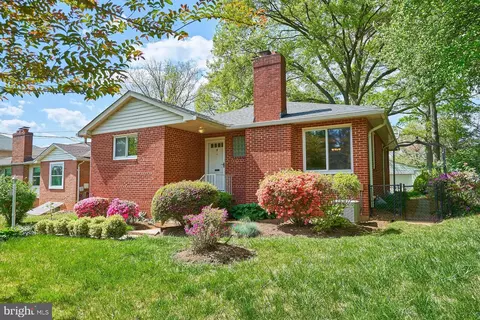 6007 Langston Blvd, Arlington, VA 22205