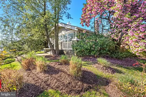 2436 N Glebe Rd, Arlington, VA 22207