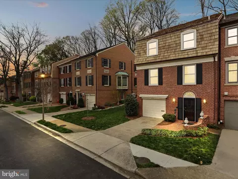 2341 S Queen St, Arlington, VA 22202