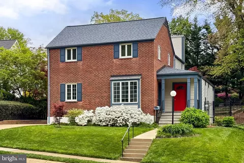 17 N Greenbrier St, Arlington, VA 22203
