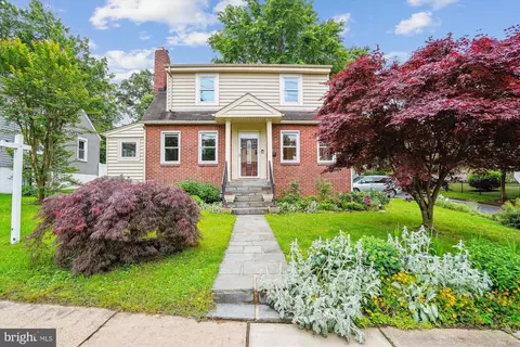 4030 16th St S, Arlington, VA 22204