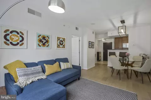 851 N Glebe Rd #1218, Arlington, VA 22203