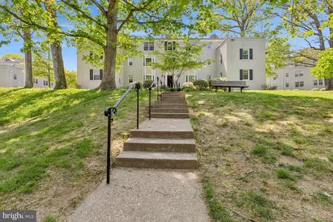 802 S Arlington Mill Dr #12301, Arlington, VA 22204
