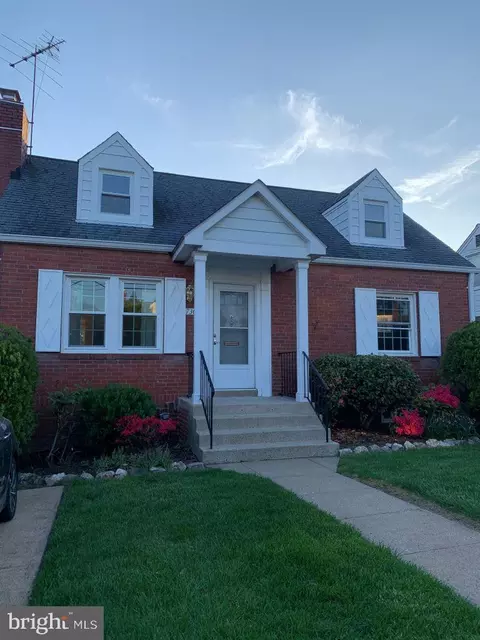 730 N Buchanan St, Arlington, VA 22203