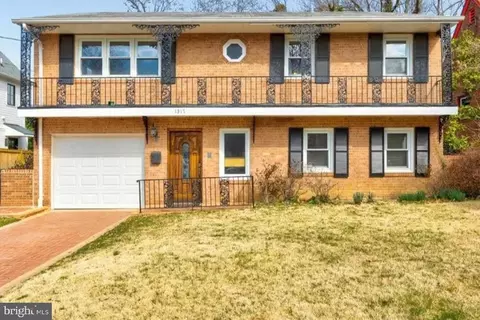 1317 22nd St S, Arlington, VA 22202