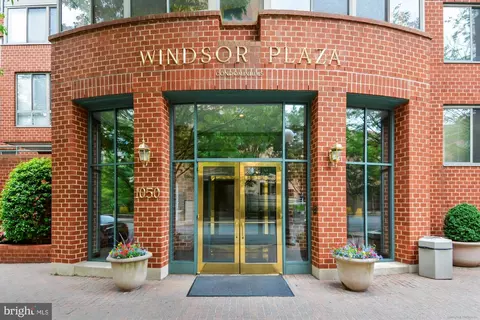 1045 N Utah St #2-406, Arlington, VA 22201