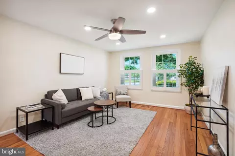 3361 S Wakefield St #A2, Arlington, VA 22206