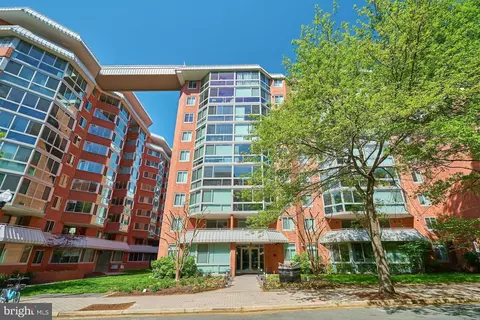 1024 N Utah St #222, Arlington, VA 22201