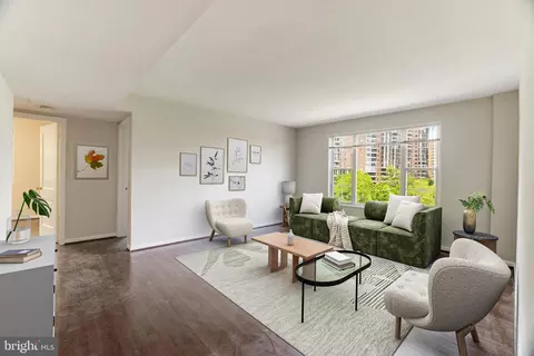 1427 Nash St N #27, Arlington, VA 22209