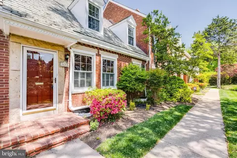 3173 S Stafford St, Arlington, VA 22206