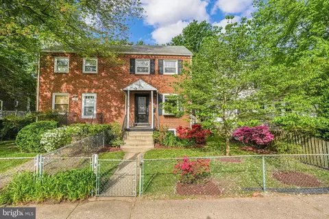 2604 N Winchester St, Arlington, VA 22213