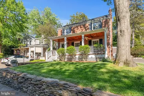 1215 N Livingston St, Arlington, VA 22205