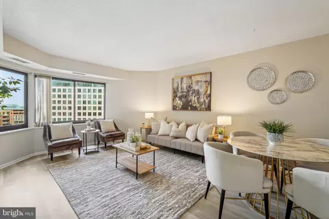900 N Stafford St #1102, Arlington, VA 22203