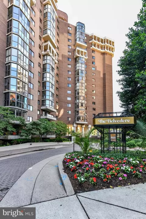 1600 N Oak St #125, Arlington, VA 22209