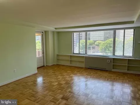 1111 Arlington Blvd #818, Arlington, VA 22209