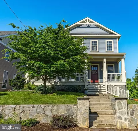2138 N Stafford St, Arlington, VA 22207