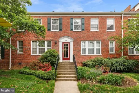 1813 Key Blvd #10537, Arlington, VA 22201