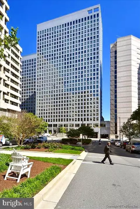 1111 19th St N #2103, Arlington, VA 22209
