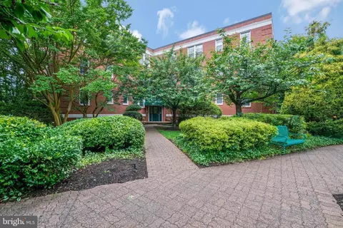 22 S Old Glebe Rd #102-D, Arlington, VA 22204