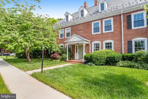 3537 S Stafford St #B2, Arlington, VA 22206