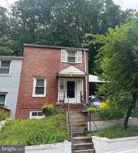 2444 S Oxford St, Arlington, VA 22206