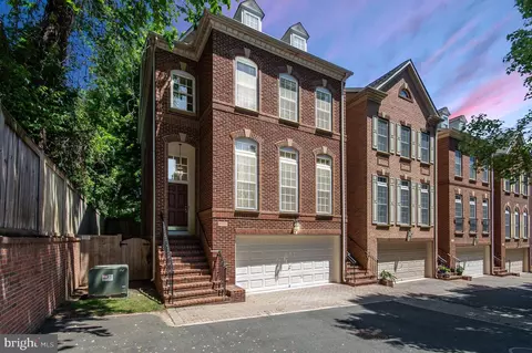 6583 Washington Blvd, Arlington, VA 22205