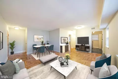 1311 N Ode St #602, Arlington, VA 22209