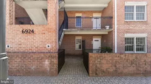 6924 Fairfax Dr #316, Arlington, VA 22213