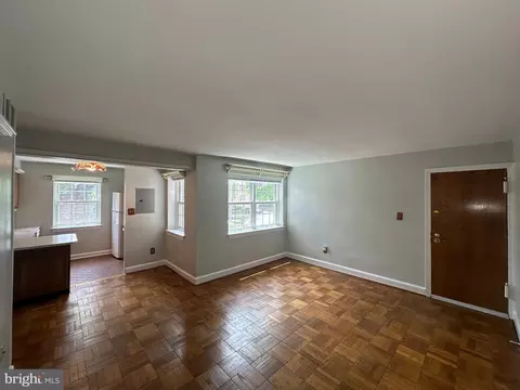 2103 N Scott St #84, Arlington, VA 22209