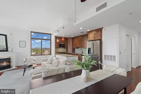 3600 S Glebe Rd #923W, Arlington, VA 22202