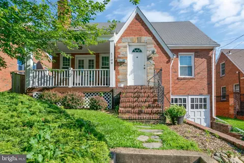 4709 Wilson Blvd, Arlington, VA 22203