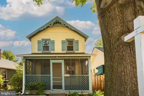 809 N Barton St, Arlington, VA 22201