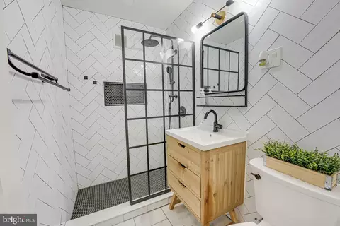 3000 Spout Run Pkwy #A106, Arlington, VA 22201