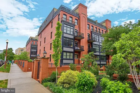 1610 N Queen St #251, Arlington, VA 22209