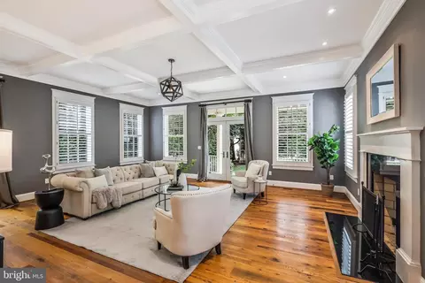 Living - 2139 N Rolfe St N, Arlington, VA 22209 photo 1 of 3