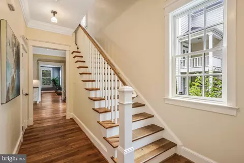 Entry Way - 2139 N Rolfe St N, Arlington, VA 22209 photo 1 of 10