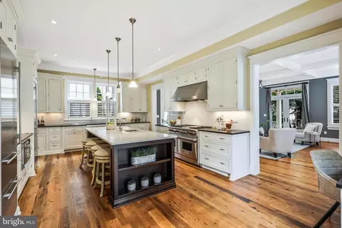 Kitchen - 2139 N Rolfe St N, Arlington, VA 22209 photo 1 of 5