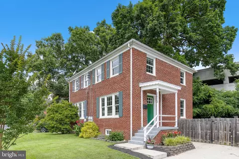 2613 S Troy St, Arlington, VA 22206