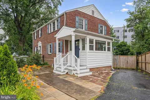 304 S Glebe Rd, Arlington, VA 22204