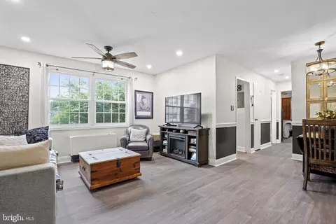 2028 N Vermont St #201, Arlington, VA 22207