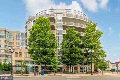 3409 Wilson Blvd #710, Arlington, VA 22201